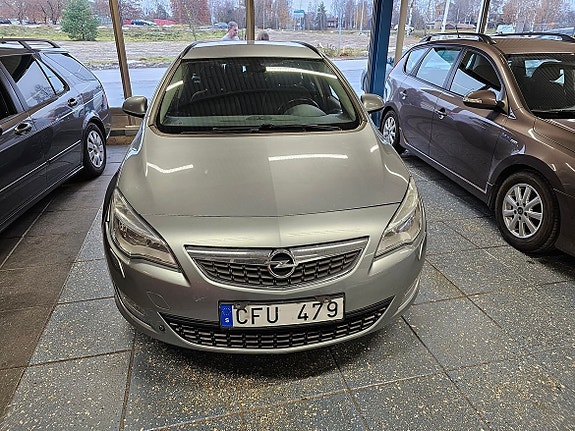 Opel Astra 2 of 3