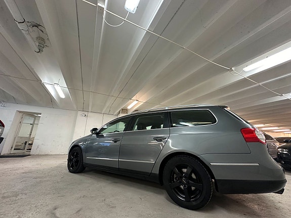Volkswagen Passat 5 of 17