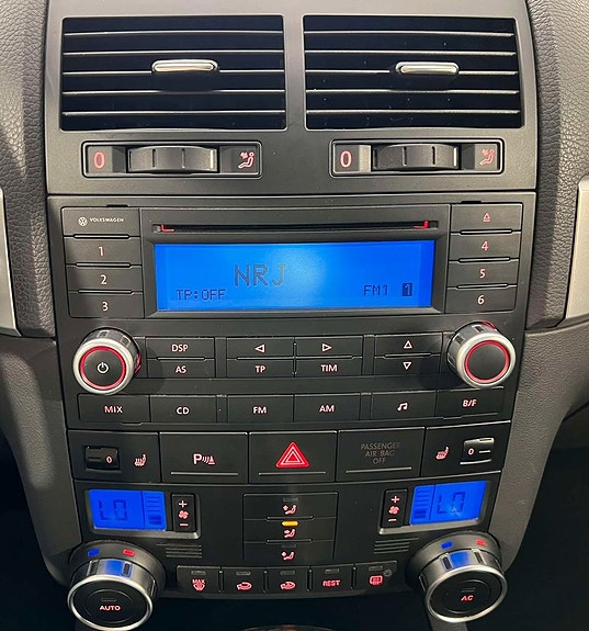 Volkswagen Touareg 11 of 24