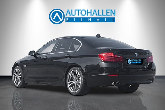 BMW 520 2 of 5