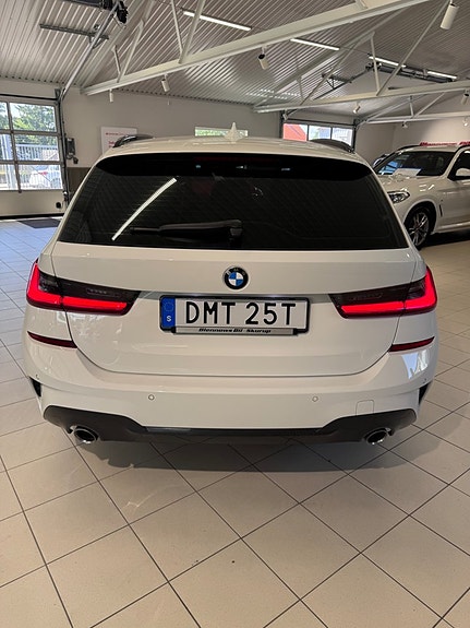 BMW 320d 19 of 22