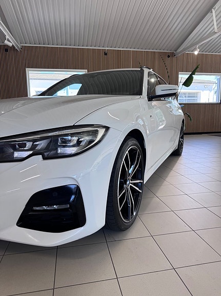 BMW 320d 12 of 22