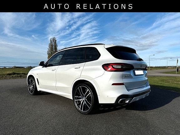 BMW X5 2 of 7