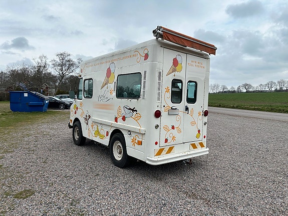 Chevrolet Step-Van 4 of 11