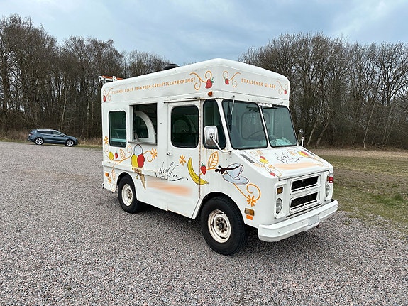 Chevrolet Step-Van 2 of 11