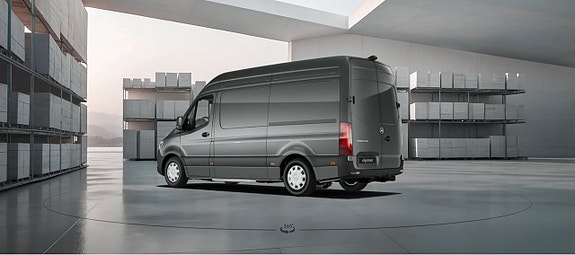 Mercedes-Benz eSprinter 314 2 of 7