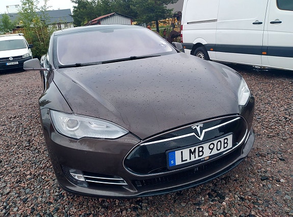 Tesla Model S 6 of 19