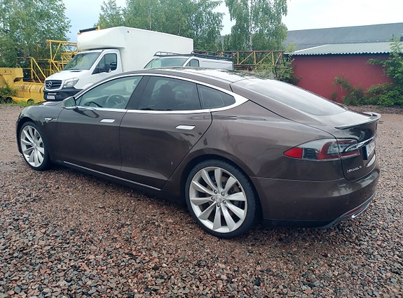 Tesla Model S 3 of 19