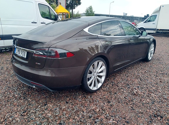 Tesla Model S 9 of 19