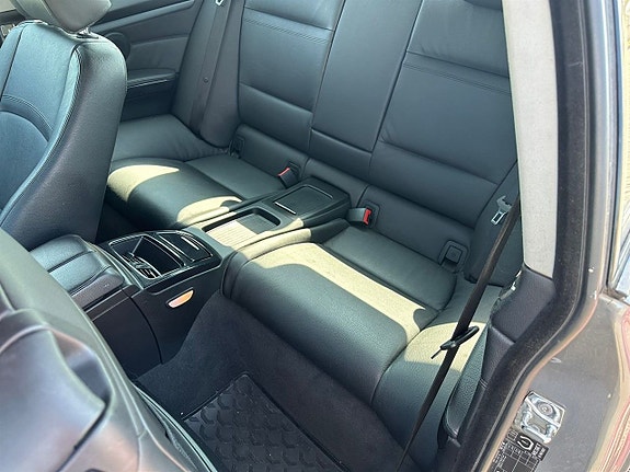 BMW 330Xi 8 of 13