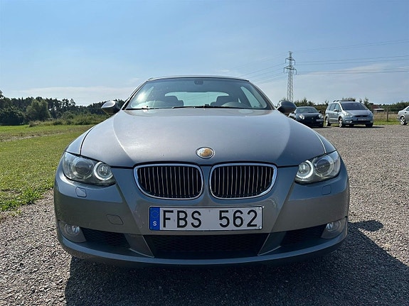 BMW 330Xi 7 of 13
