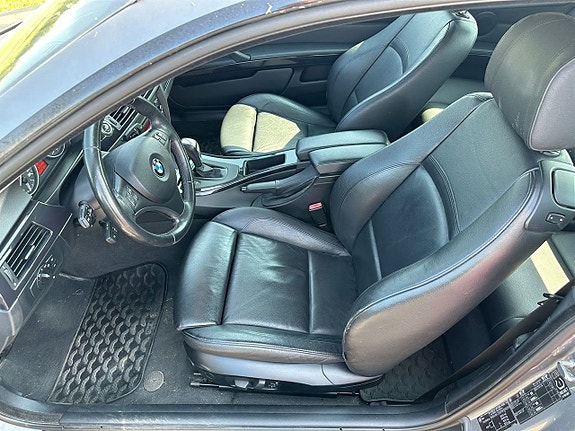 BMW 330Xi 9 of 13