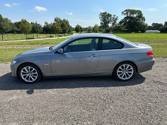 BMW 330Xi 6 of 13