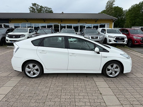 Toyota Prius 5 of 5