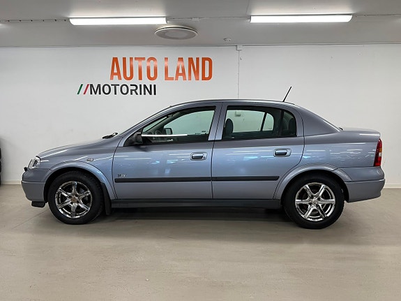 Opel Astra 4 of 24