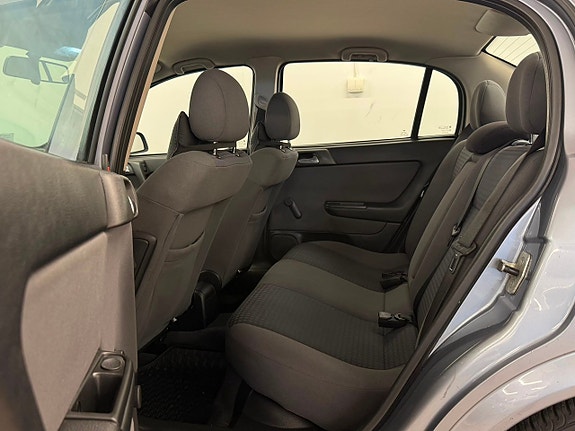Opel Astra 13 of 24