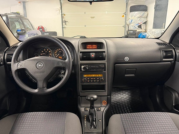 Opel Astra 16 of 24
