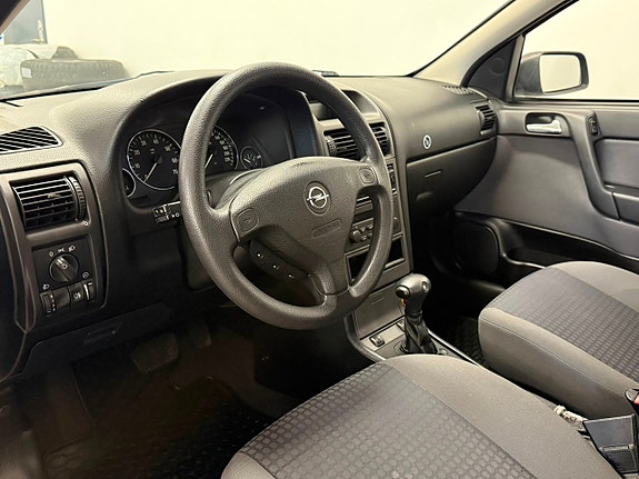 Opel Astra 17 of 24