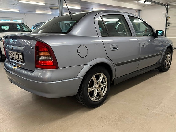 Opel Astra 9 of 24