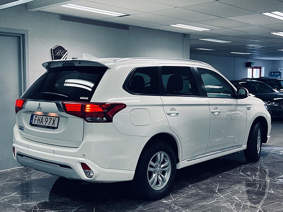 Mitsubishi Outlander 6 of 27