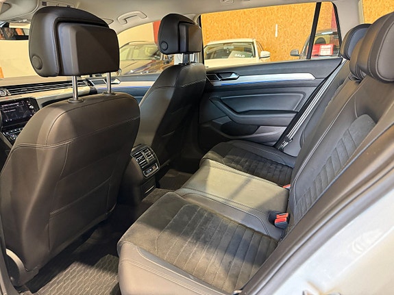 Volkswagen Passat 14 of 20