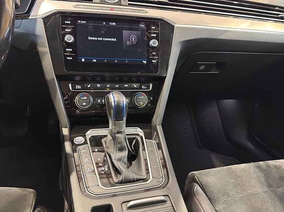 Volkswagen Passat 11 of 20