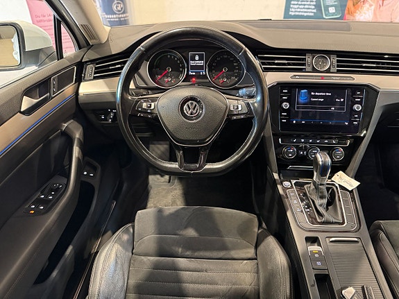 Volkswagen Passat 10 of 20