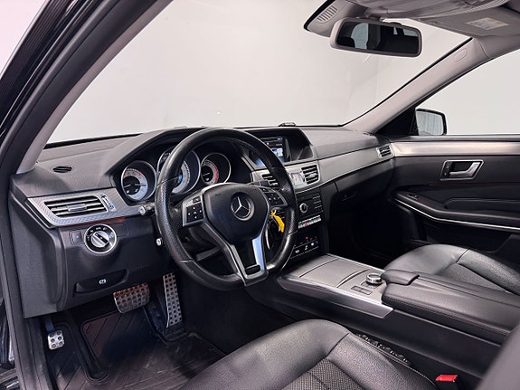 Mercedes-Benz E220 d 2 of 5