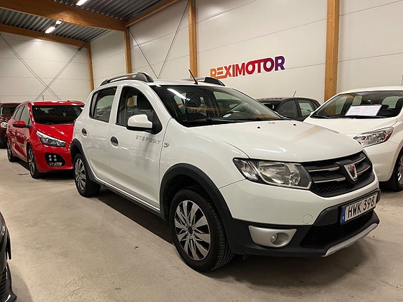 Dacia Sandero Stepway 2 of 5