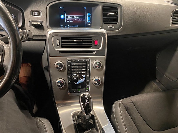 Volvo S60 7 of 10
