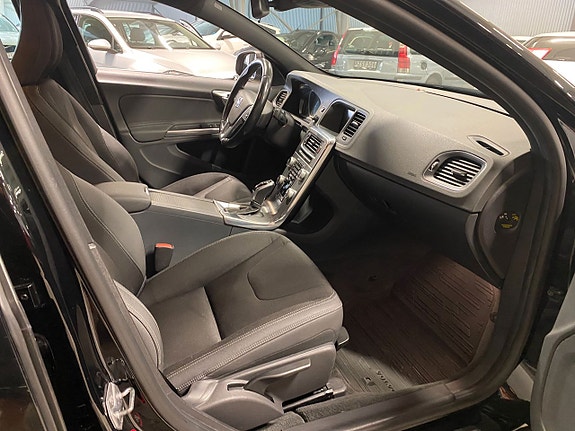 Volvo S60 5 of 5