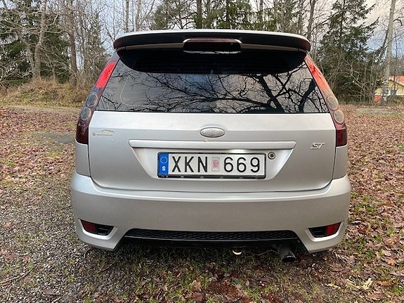 Ford Fiesta 5 of 5