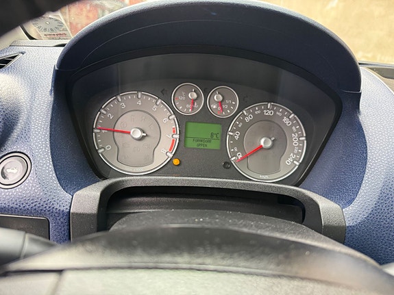 Ford Fiesta 8 of 19