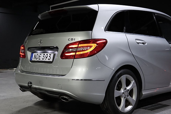 Mercedes-Benz B200 9 of 26