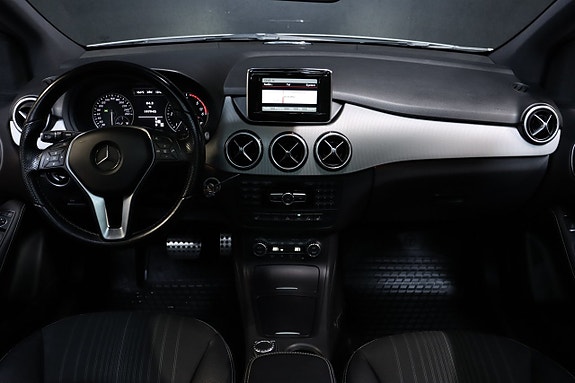 Mercedes-Benz B200 20 of 26
