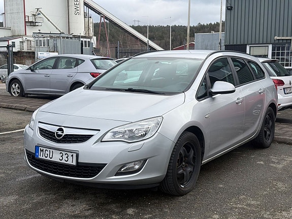 Opel Astra 4 of 5