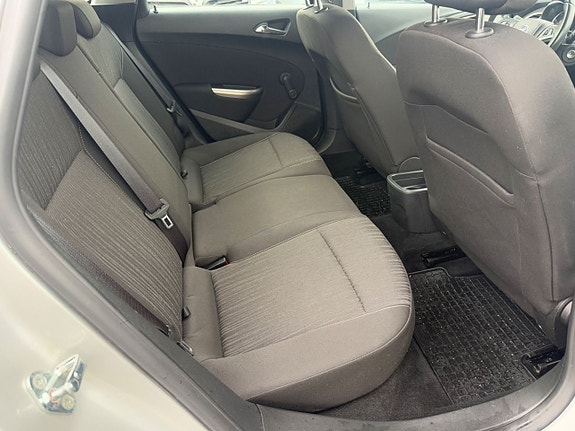 Opel Astra 6 of 9