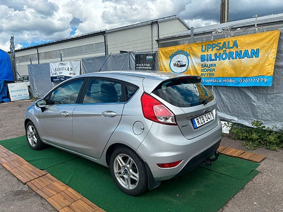 Ford Fiesta 4 of 5