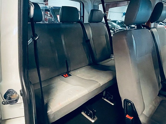Volkswagen Transporter 9 of 12