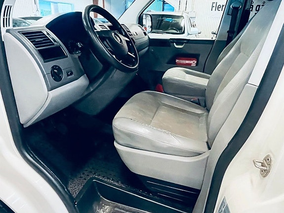 Volkswagen Transporter 7 of 12