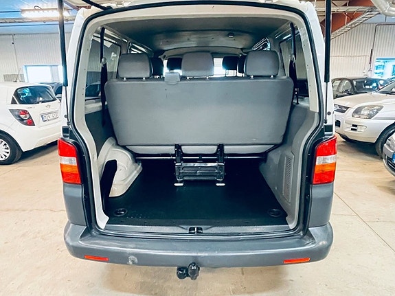 Volkswagen Transporter 10 of 12