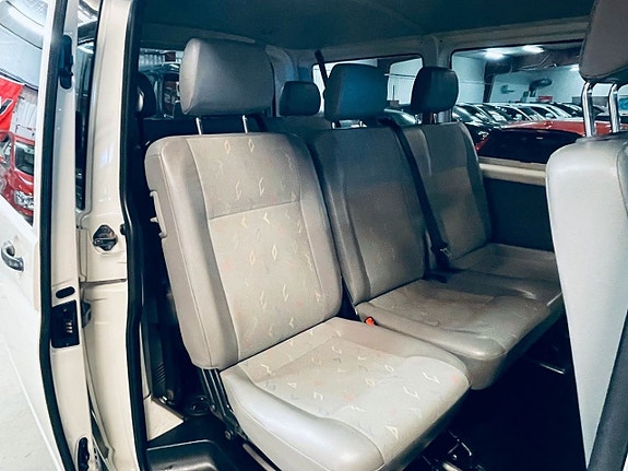 Volkswagen Transporter 8 of 12