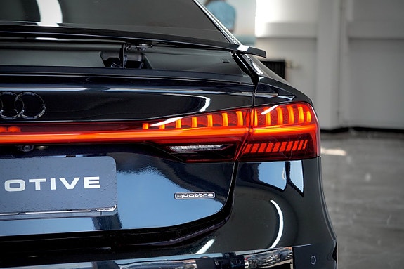 Audi A7 8 of 23