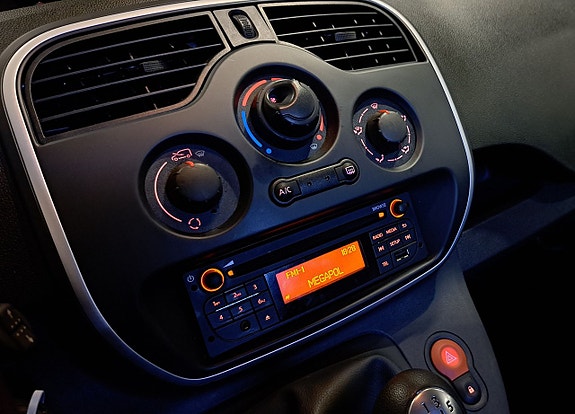 Renault Kangoo Express 14 of 14