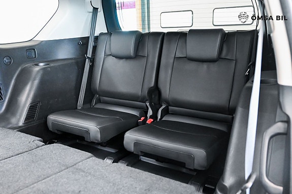 Toyota Land Cruiser 10 of 23