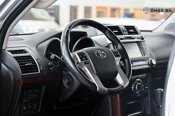 Toyota Land Cruiser 13 of 23
