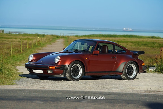 Porsche 911 Turbo 11 of 13
