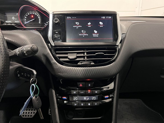 Peugeot 2008 17 of 23