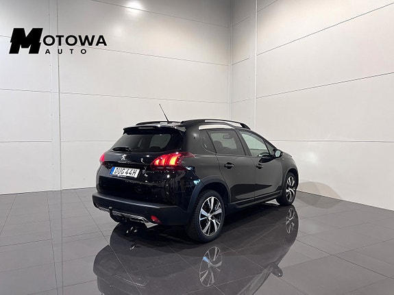 Peugeot 2008 3 of 5