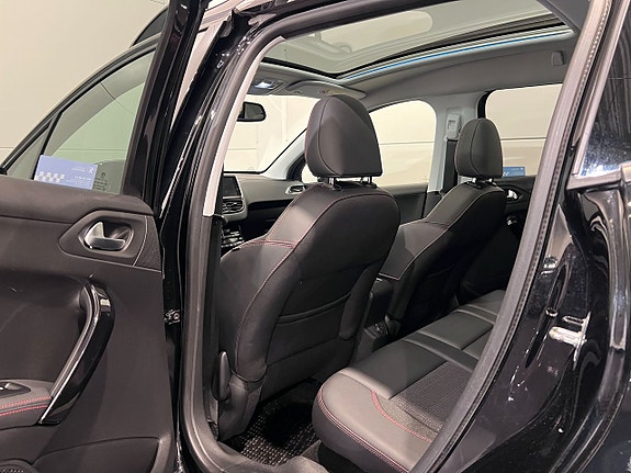 Peugeot 2008 10 of 23